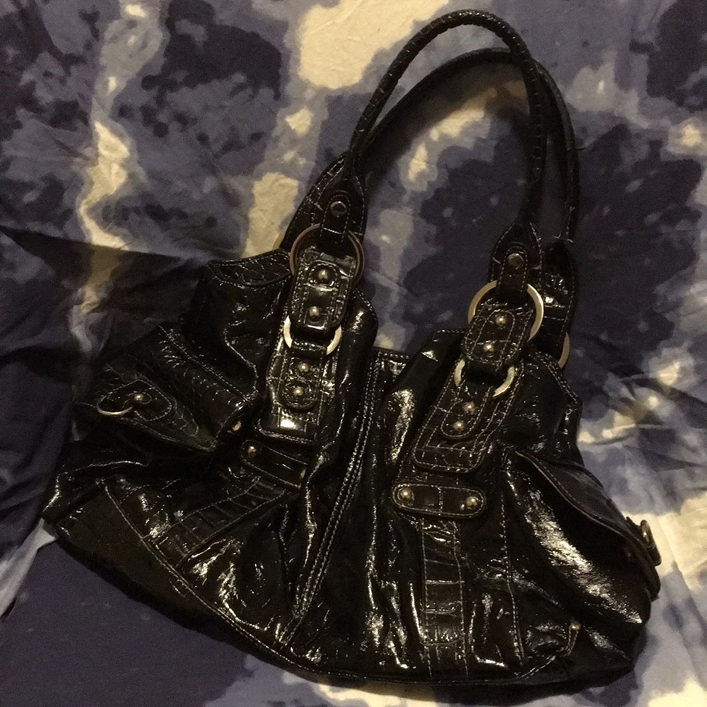 Mondani patent style shoulder bag